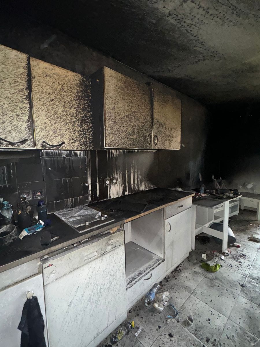 Un plan de travail dans une cuisine après un incendie à Vienne